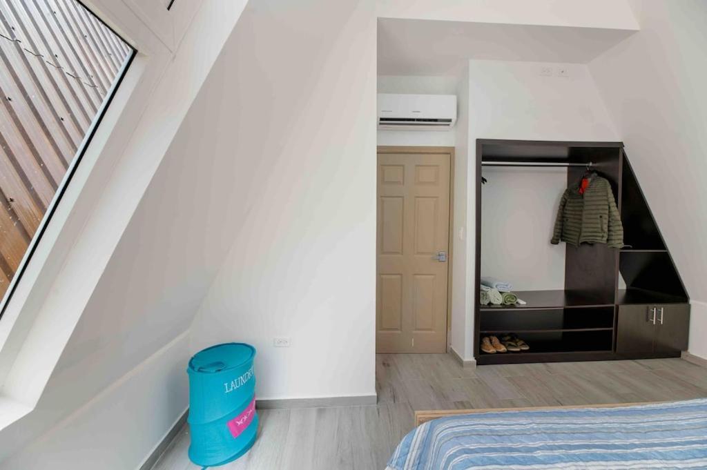 Cozy Beach Villa At The Shores 5 Minutes From The Beach West End Kültér fotó