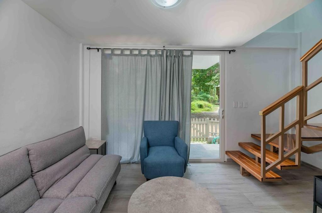 Cozy Beach Villa At The Shores 5 Minutes From The Beach West End Kültér fotó